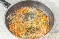 Фото приготовления рецепта: Гречневый суп с фрикадельками и грибами - шаг №11