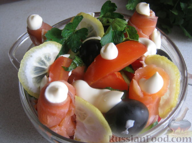 Салат с красной рыбой и помидорами. Пошаговый рецепт с фото | Кушать нет