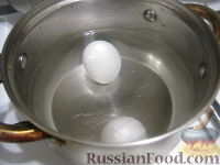 Фото приготовления рецепта: Начинки для пирожков из риса с яйцом - шаг №3
