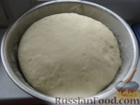 Фото приготовления рецепта: Жареные пирожки с рисом и яйцом - шаг №6