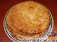 Фото к рецепту: "Картофчин" - осетинский пирог с картофелем