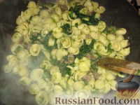 Фото приготовления рецепта: Сырники с маком и курагой - шаг №2