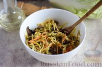 Фото приготовления рецепта: Салат с шампиньонами, сыром, морковью и солёными огурцами - шаг №12