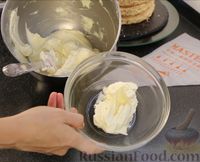 Фото приготовления рецепта: Торт "Киевский" по-новому - шаг №17