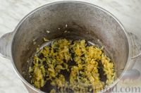 Фото приготовления рецепта: Чечевичный суп с рисом и лимоном - шаг №6