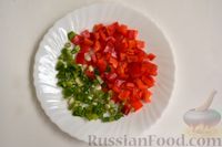 Фото приготовления рецепта: Салат с курицей, тыквой и орехами - шаг №6