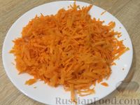 Фото приготовления рецепта: Сырники с морковью - шаг №2