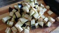 Фото приготовления рецепта: Салат из баклажанов с фасолью - шаг №6