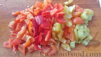Фото приготовления рецепта: Салат из баклажанов с фасолью - шаг №7