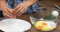Фото приготовления рецепта: Заливной пирог с рыбными консервами и варёными яйцами - шаг №2