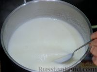 Фото приготовления рецепта: Торт "Птичье молоко" с кремом из манной каши - шаг №8