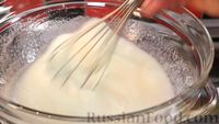 Фото приготовления рецепта: Белково-масляный крем, или Крем на швейцарской меренге - шаг №5