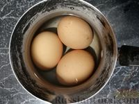 Фото приготовления рецепта: Гречневая запеканка с варёными яйцами, овощами и сыром - шаг №3