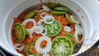 Фото приготовления рецепта: Салат из зеленых помидоров по-татарски - шаг №5