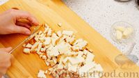Фото приготовления рецепта: "Копчёный" сырный суп с овощами и грибами - шаг №3