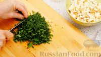 Фото приготовления рецепта: "Копчёный" сырный суп с овощами и грибами - шаг №4