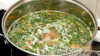Фото приготовления рецепта: "Копчёный" сырный суп с овощами и грибами - шаг №14