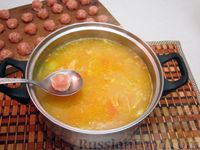 Фото приготовления рецепта: Гороховый суп с куриными фрикадельками - шаг №14