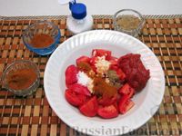 Фото приготовления рецепта: Пряная яичница с помидорами и сыром - шаг №7