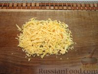 Фото приготовления рецепта: Пряная яичница с помидорами и сыром - шаг №14