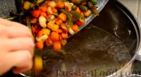 Фото приготовления рецепта: "Копчёный" сырный суп с овощами и грибами - шаг №11