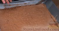 Фото приготовления рецепта: Шоколадный рулет "Прага" - шаг №7
