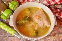 Фото к рецепту: Куриный суп с брокколи и вермишелью