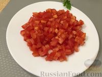 Фото приготовления рецепта: Салат из фасоли и ветчины - шаг №3