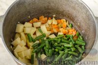 Фото приготовления рецепта: Сливочный суп из индейки со стручковой фасолью и орехами - шаг №9