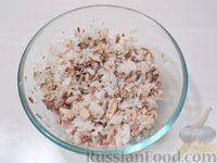 Фото приготовления рецепта: Котлетки из риса и консервированной рыбы - шаг №4