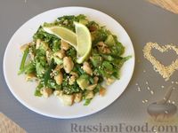 Фото приготовления рецепта: Салат из курицы с авокадо и лаймом - шаг №12