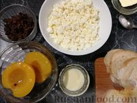Фото приготовления рецепта: Тосты с творогом и консервированными персиками - шаг №1