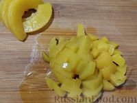 Фото приготовления рецепта: Тосты с творогом и консервированными персиками - шаг №5