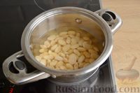 Фото приготовления рецепта: Фасолевый суп с копчёным мясом - шаг №3