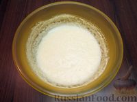 Фото приготовления рецепта: Банановый кекс на молоке - шаг №7