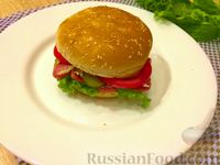Фото приготовления рецепта: Гамбургеры с сосисками - шаг №10