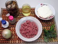 Фото приготовления рецепта: Сырный суп с фаршем и маринованными шампиньонами - шаг №1