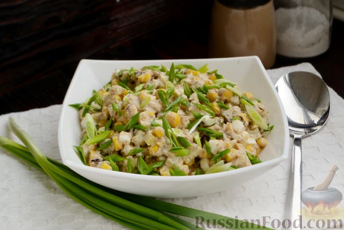 Салат из шпрот с сухариками - пошаговый рецепт с фото на paraskevat.ru