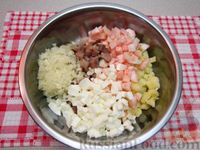 Фото приготовления рецепта: Салат из сельди с картофелем и яблоком - шаг №9