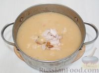 Фото приготовления рецепта: Густой гороховый суп со свининой и копченой курицей - шаг №10