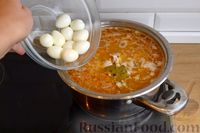 Фото приготовления рецепта: Куриный суп с пшеном и перепелиными яйцами - шаг №12