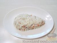 Фото приготовления рецепта: Мясной салат "Крыска" с языком и ветчиной - шаг №11
