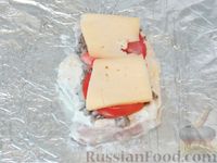 Фото приготовления рецепта: Мясо, запечённое с помидорами, грибами и сыром - шаг №13