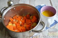 Фото приготовления рецепта: Тыквенный суп-пюре с яблоками и беконом - шаг №11