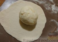 Фото приготовления рецепта: Хычин с сыром и картофелем (пресный пирог) - шаг №11