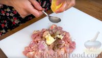 Фото приготовления рецепта: Домашняя куриная колбаса (без оболочки) - шаг №2
