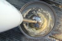 Фото приготовления рецепта: Рулет-омлет с фаршем и зеленью - шаг №3