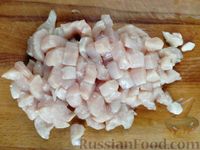 Фото приготовления рецепта: Булгур с курицей, овощами и яйцами, в соевом соусе - шаг №3
