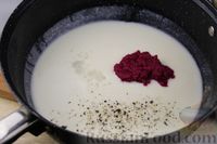 Фото приготовления рецепта: Сосиски со сметанным соусом - шаг №6
