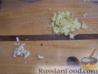 Фото приготовления рецепта: Пряный морковный салат с кунжутом - шаг №4